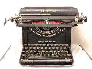 VINTAGE 1936 L.  C.  SMITH & CORONA TYPEWRITERS INC 8 - 14 AND GREAT 3