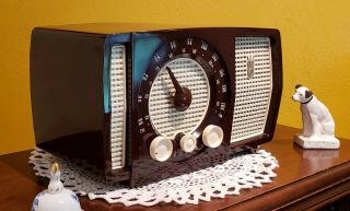 Vintage Zenith Y723R AM/FM Radio (1955) RESTORED TO PERFECTION 3