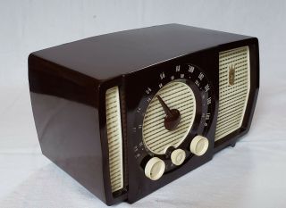 Vintage Zenith Y723R AM/FM Radio (1955) RESTORED TO PERFECTION 6