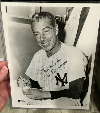 Joe Dimaggio Vintage Autographed 8x10 - Beckett Loa - Great Photo Yankee Clipper