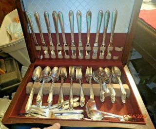 Vintage 108 Pc Set Wm Rogers & Son Exquisite Pattern Silverplate Flatware