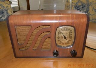Philco Vintage Radio,  Model 39 - 6c (1939)