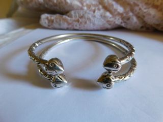 Set Of 2 Vintage Sterling Silver Cuff Bangle Bracelets Ridged Arrow Unisex 64grm