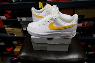 Nike Air Force 1 Size 9.  5 White Yellow Retro Og Vtg Vintage Ds Basketball Nba