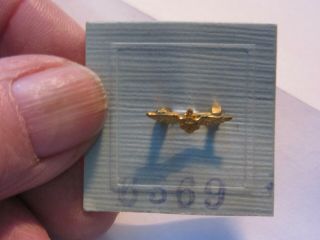 Ww2 Era Pin Navy Aviator Wing And Anchor Very Small 5/8 " Gold Colored