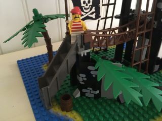 Vintage Lego Pirate System 6270 Forbidden Island and instructions 2