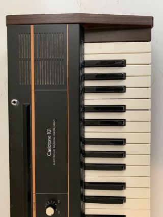 Casio Ct - 101 Casiotone Vintage Poly Keyboard