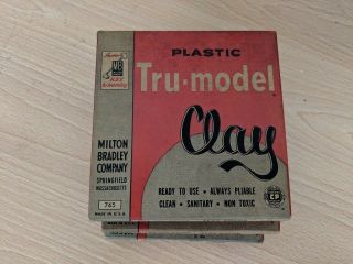Vintage Milton Bradley Moldeling Clay 3lb Clay Color