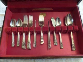 Coronation Silverplate Dinner Set And Chest Oneida Community Flatware 65 Piece