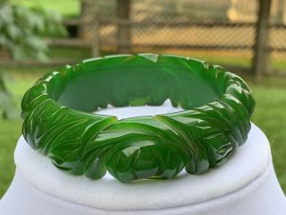 Vintage 7/8 Wide Chunky Carved Green Leaves & Flowers Bakelite ? Bangle Bracelet 3