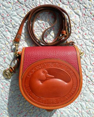 Vintage Dooney And Bourke Big Duck Shoulder Bag Rouge / Tan U.  S.  A.