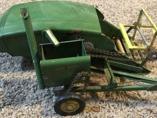 Vintage ESKA/ERTL John Deere Chain Driven Combine/Auger Head Pull Type Farm Toy 2
