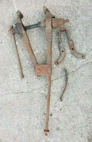 Vintage Blacksmith Post Vise Tool 4 - 1/2 " Jaw,  Impressive 8 " Opening,  60 Pounds