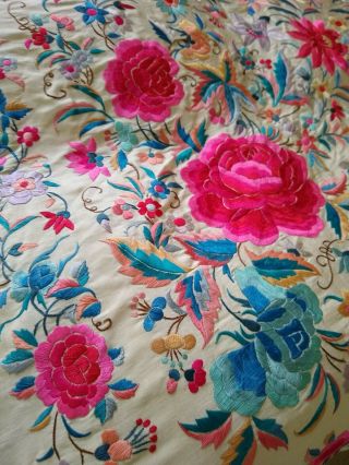 Vintage Edwardian Chinese Silk Embroidered Shawl 5