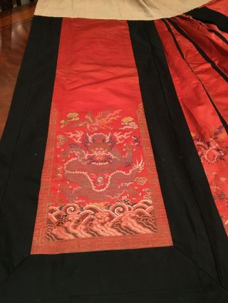 Important Chinese Qing Dynasty Imperial Phoenix Dragon Embroidered Silk Skirt. 3