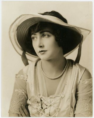 Demure Silent Film Beauty Mae Busch 1920s Vintage Hartsook Portrait Photograph