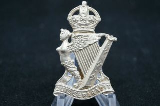 Ww2 British Royal Ulster Rifles Cap Badge 1