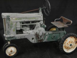 Collectors Vintage 1950s John Deere Large Tractor Pedal Cars