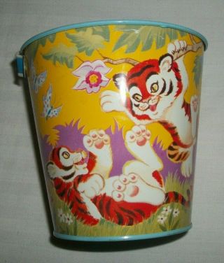 Vintage Ohio Art Child ' s Sand Pail Bucket Playing Tiger Cubs Great Graphics 4
