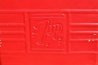VINTAGE ANTIQUE 7UP ICE CHEST COOLER LUNCH BOX VERY RARE 1 cent starts 4
