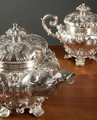 4454 grams GORGEOUS HEAVY STERLING SILVER.  915 TEA COFFEE SET PORTUGAL REPOUSSE 2