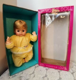 Vintage Vogue Baby Dear Doll 18  An W/outfit