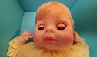 Vintage Vogue Baby Dear Doll 18  An w/Outfit 8