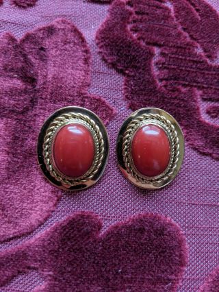 ANTIQUE LARGE OVAL RED CORAL 22KT YELLOW GOLD CLASSIC CLIP ON EARRINGS 2
