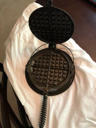 Vintage Lodge Cast Iron Waffle Iron (circa 1930s - 40s)