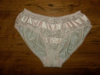 Vintage 1960s/70s Sheer Nylon Lacy Satin Ribbon Babydoll Bikini Panty Knickers M