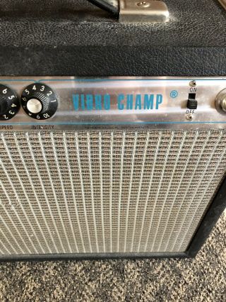 Vintage Fender Vibro Champ Amp 2