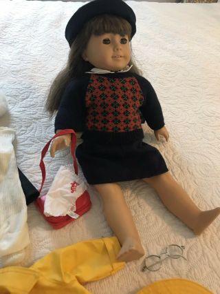Pleasant Company,  Vintage American Girl Doll,  Molly and Accessories,  1990s 2