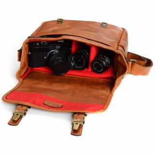 ONA BERLIN II CAMERA MESSENGER BAG BOURBON DSLR LENSES TABLET WOMEN FASHION 4