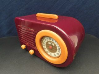 Vintage 1940s Maroon & Yellow Fada Bullet Catalin Bakelite Antique Tube Radio