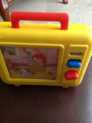 Vintage Shelcore Musical Windup TV/Radio Plays Toyland On Moving Yellow Screen 3