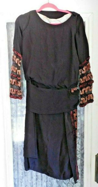 ANTIQUE ORG BLACK 1920 ' s FLAPPER DRESS W CHENILLE AND NETTING SLEEVES UNIQUE 7