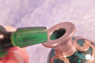 ANTIQUE ART NOUVEAU HEAVY STERLING SILVER OVERLAY EMERALD GLASS PERFUME BOTTLE 2