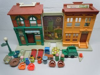 Vintage Fisher Price Little People Play Family Sesame Street 938 - 95 Complete