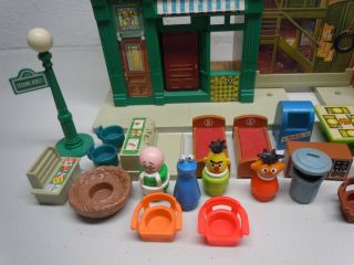 Vintage Fisher Price Little People Play Family Sesame Street 938 - 95 Complete 2