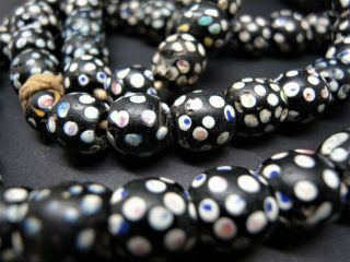 VENETIAN ANTIQUE SKUNK EYE BEADS BLACK WHITE SPOTTED GLASS AFRICAN TRADE BEADS 2