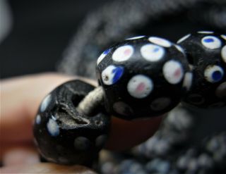VENETIAN ANTIQUE SKUNK EYE BEADS BLACK WHITE SPOTTED GLASS AFRICAN TRADE BEADS 3