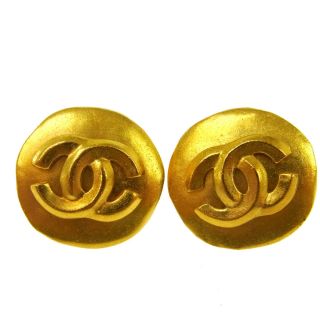 Authentic Chanel Vintage Cc Logos Button Earrings Gold Clip - On 0.  9 " Ak25238c