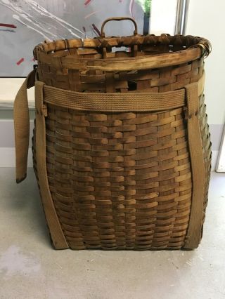 Vintage 17” Woven Adirondack Fishing Trapper Gathering Basket Strap Backpack