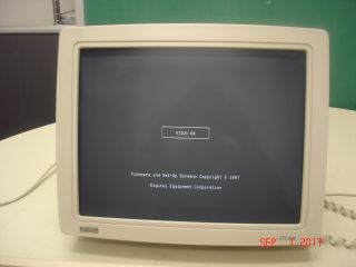 VT320 - AA VINTAGE DEC VIDEO TERMINAL WITH LK201 KEYBOARD,  CRT INSTALLED 2