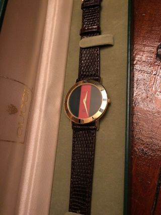 Authentic Gucci 3000m Gucci Stripe Dial Gold Plated Quartz Mens Wrist Watch