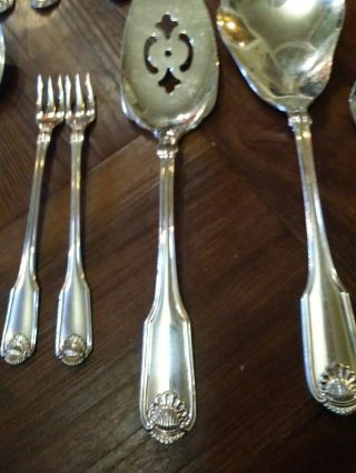 ONEIDA COMMUNITY SILVERPLATE SILVER SHELL FLATWARE 53 PC,  Serving Service for 8 8