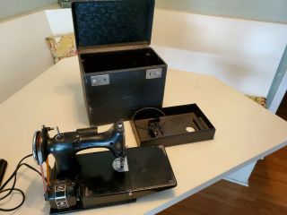 Vintage 1936 Singer Featherweight Sewing Machine Fancy Scroll W Case
