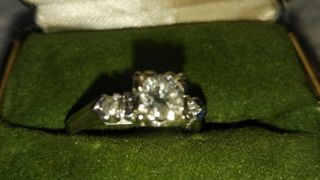 Vintage 14k White Gold Ring w/ 3 set diamonds Size 6 2