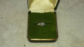 Vintage 14k White Gold Ring w/ 3 set diamonds Size 6 8