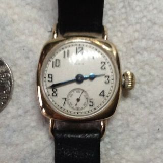 Solid 14k gold Elgin cushion watch,  large size vintage 1940 ' s 50 ' s impeccable. 3